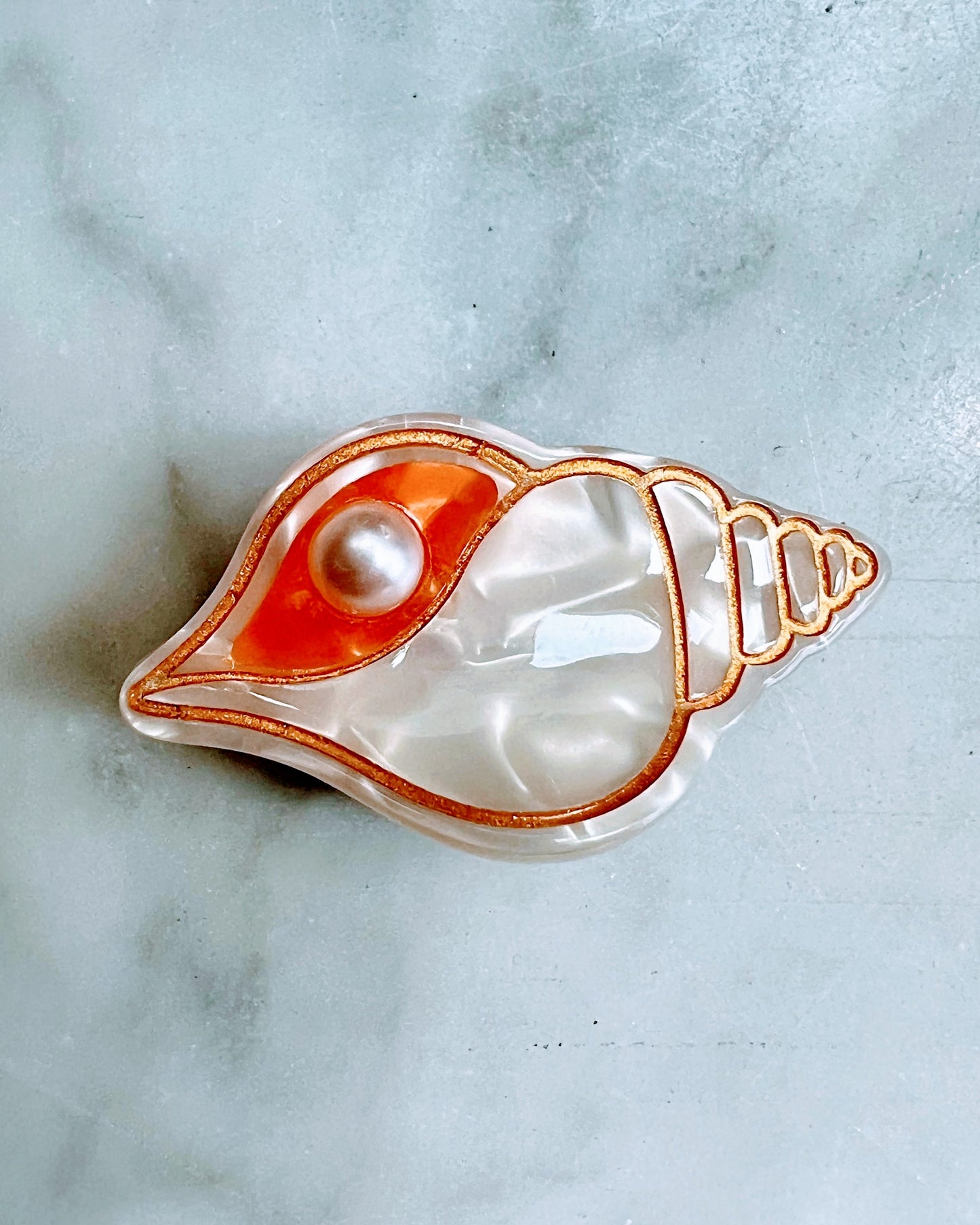 Conch Mini Claw Clip