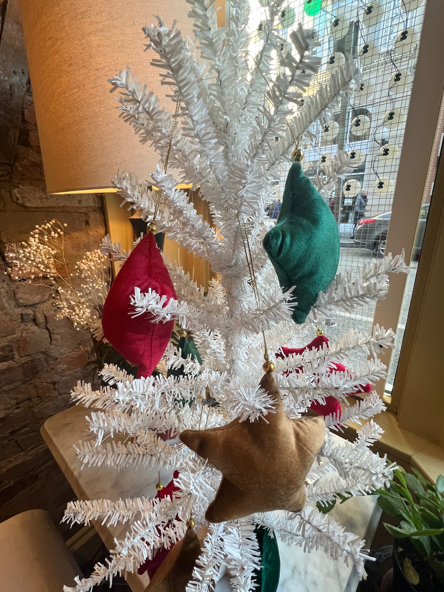 Velvet Star Ornament - Caramel
