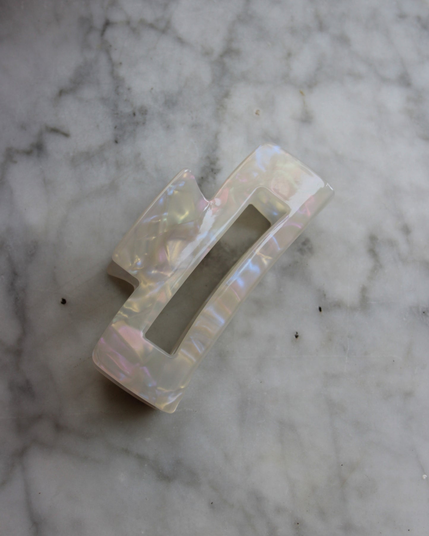 Iridescent Pearl Claw Clip