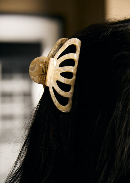 Vintage Claw Clip - Cream