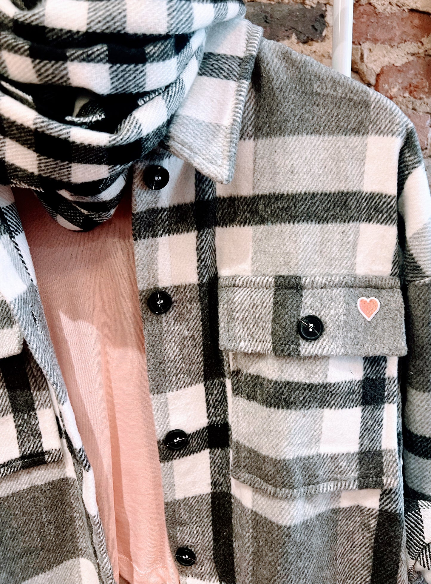 Snowdust Flannel - Black Plaid