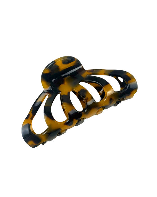 tortise claw clip on a white background