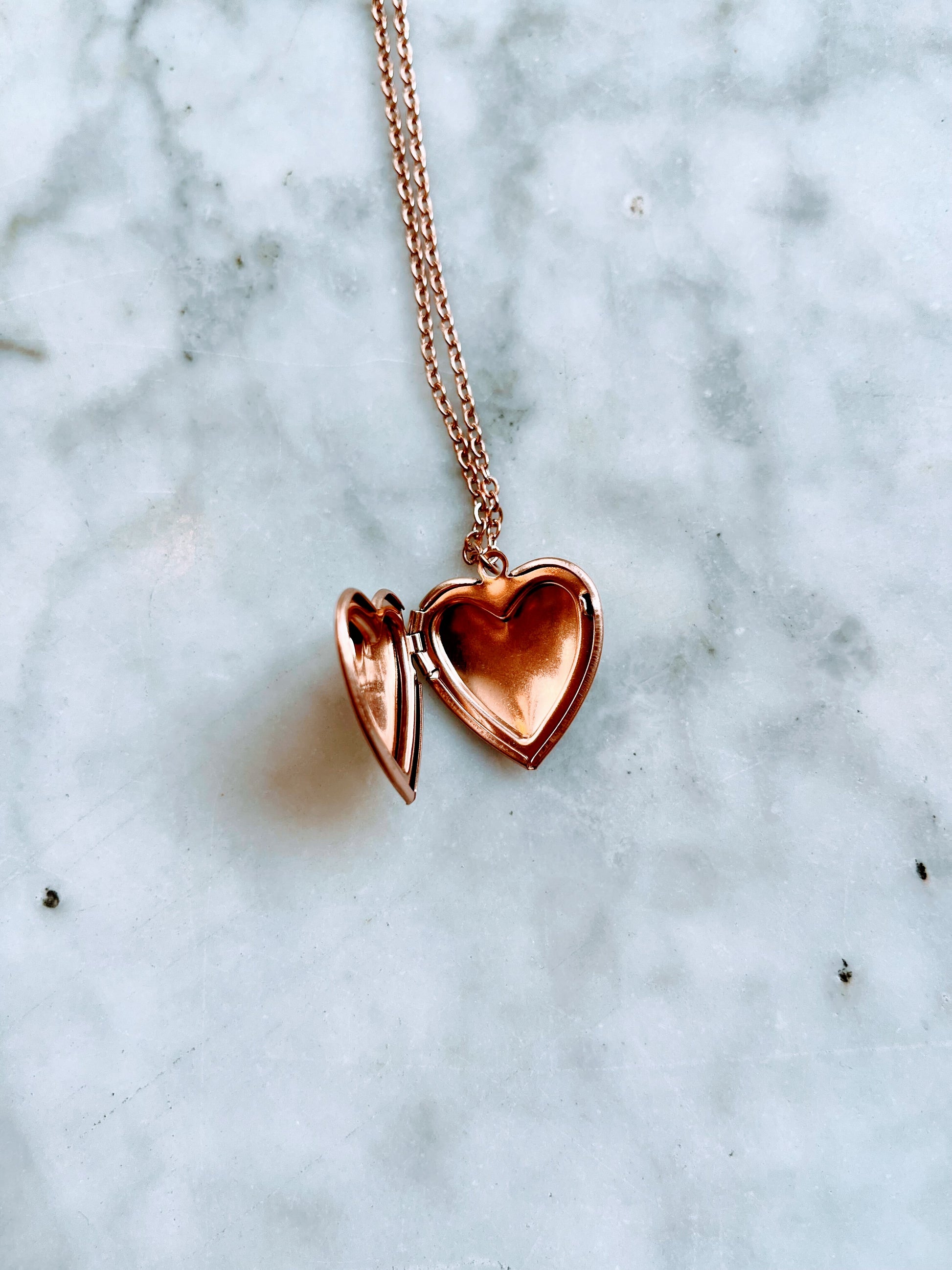 love, Locket Rose Gold - Main Image