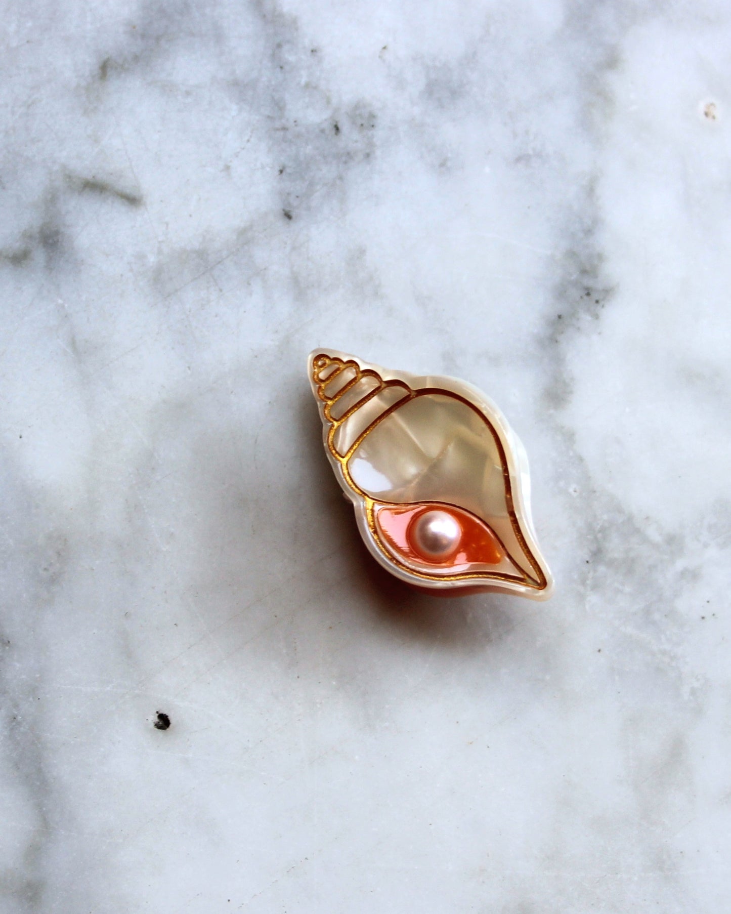 Conch Mini Claw Clip